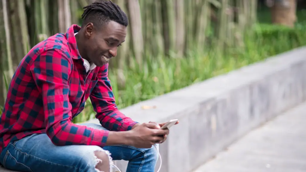 7 Ways to Earn Ksh. 300+ Daily with Your Phone in Kenya